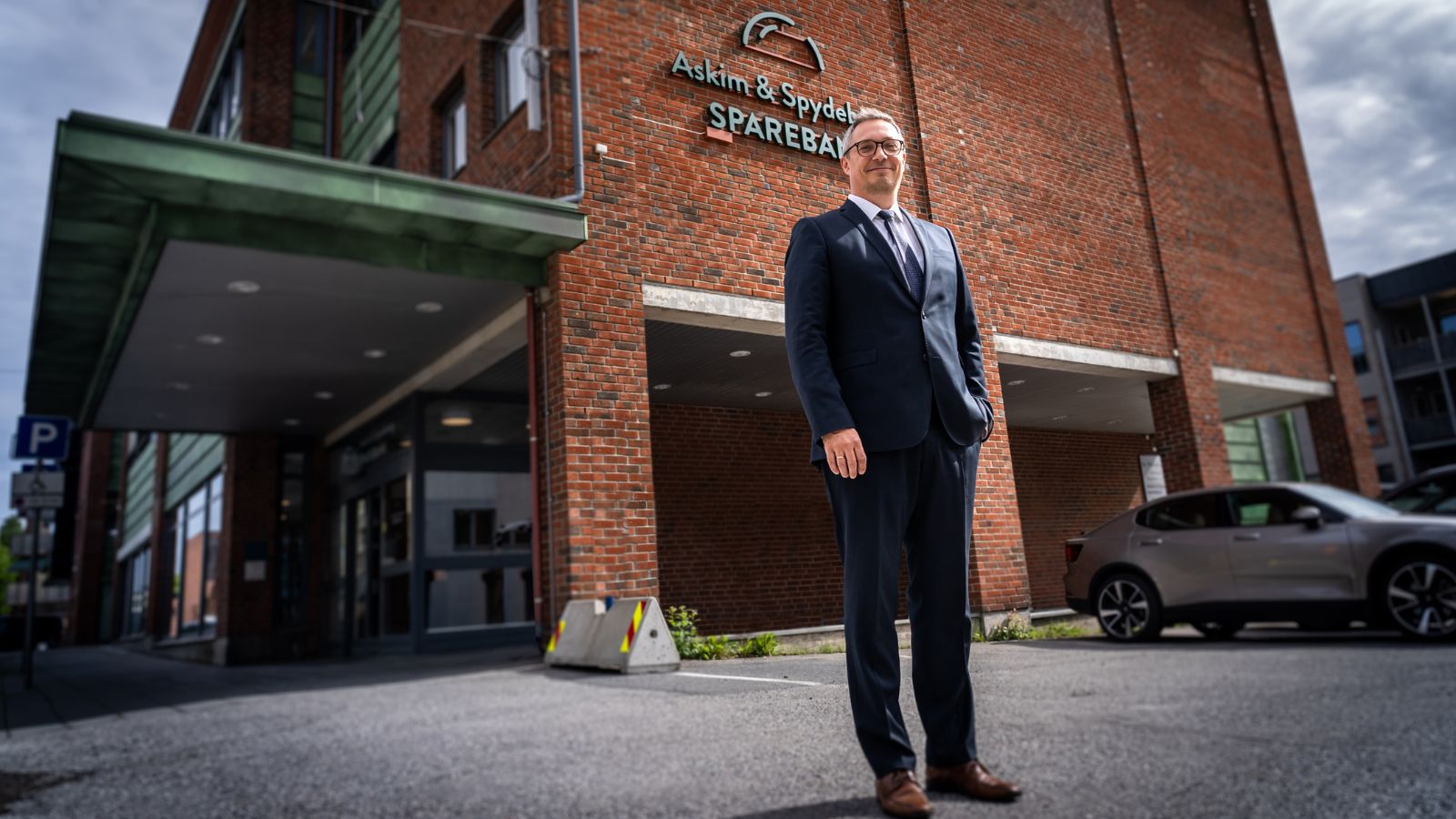 Trond utenfor banken Trond utenfor banken