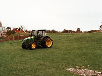 Traktor på jordet Traktor på jordet